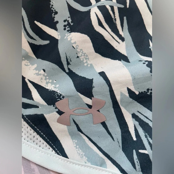 Under Armour Printed Running Short, Size Medium, Approximately 3’’ Inseam - Picture 6 of 6